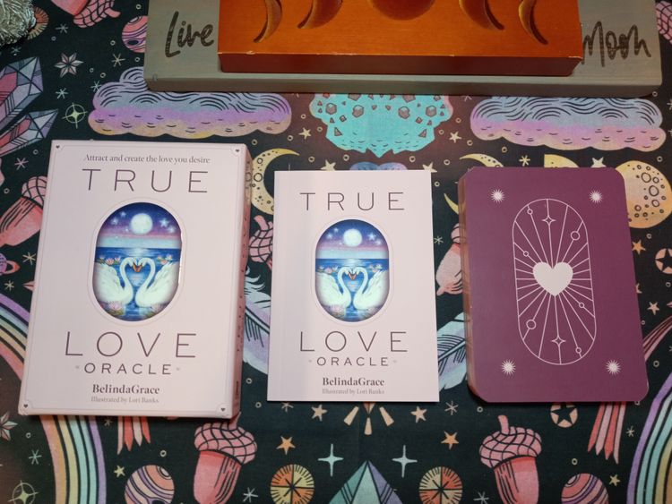 Love Oracle Reading for the Collective